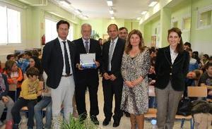 El Defensor del Menor de Andalucía participa en una charla con alumnos del segundo ciclo de Primara del colegio público " Laimún", en El Ejido (Almería)