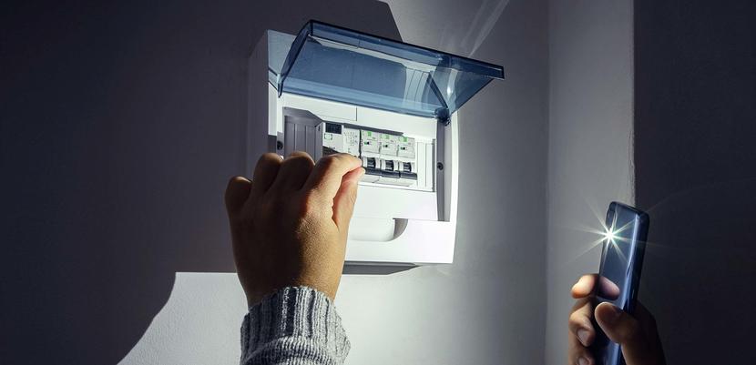Instamos a las administraciones a reflexionar sobre el grave problema social de los cortes de luz