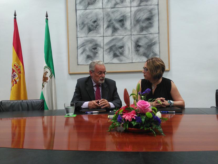 El Defensor del Pueblo Andaluz y Facua firman un convenio de colaboración El Defensor del Pueblo Andaluz y Facua firman un convenio de colaboración