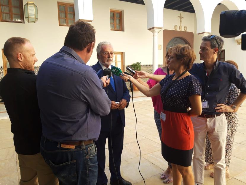 El Parlamento renueva a Jesús Maeztu como Defensor del Pueblo andaluz