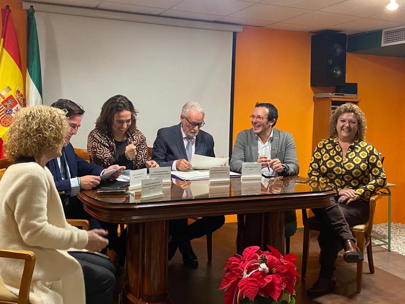 Maeztu insta a acabar con la "deuda histórica" de los vecinos del Cerro del Moro en Cádiz Maeztu insta a acabar con la "deuda histórica" de los vecinos del Cerro del Moro en Cádiz