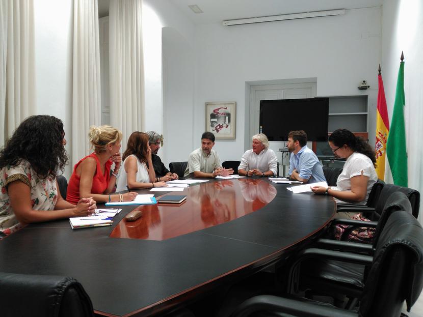 Informamos de nuestras dos becas destinadas a personas con discapacidad psíquica Informamos de nuestras dos becas destinadas a personas con discapacidad psíquica