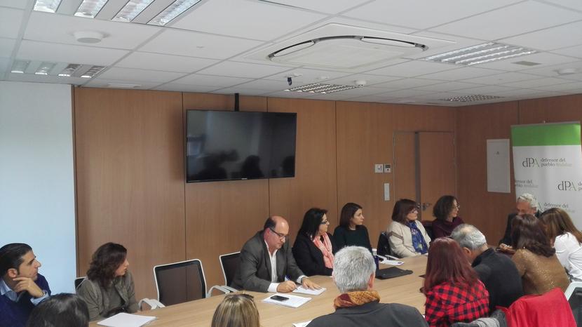 Asociaciones de Granada que trabajan con Personas Sin Hogar, Inmigrantes y Adicciones plantean sus problemas al Defensor del Pueblo Andaluz Asociaciones de Granada que trabajan con Personas Sin Hogar, Inmigrantes y Adicciones plantean sus problemas al Defensor del Pueblo Andaluz