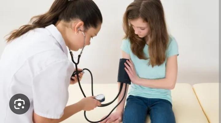 Preguntamos por el servicio de atención sanitaria a alumnado con necesidades especiales